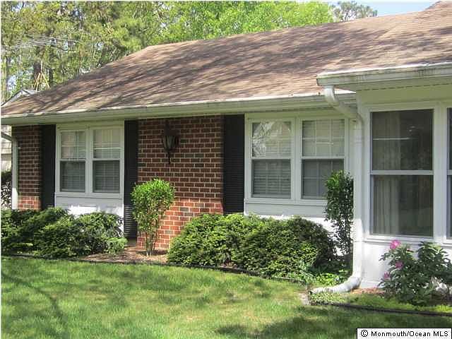 1st image of 815 Balmoral Court #A