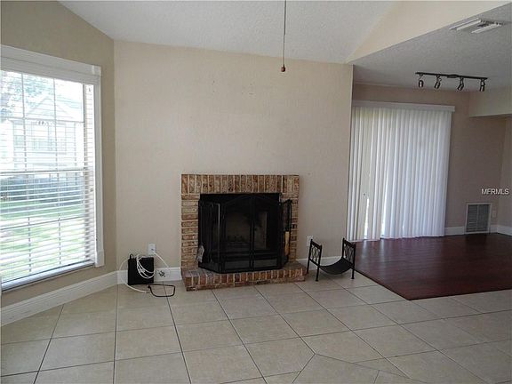 4th image of 952 Bird Bay Ct APT 202