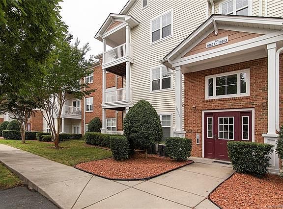2nd image of 10667 Hill Point Ct