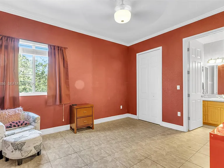 8135 NW 164th Ter — Photo 30