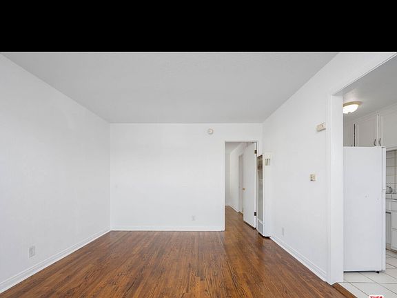 2nd image of 1828 S Rimpau Blvd