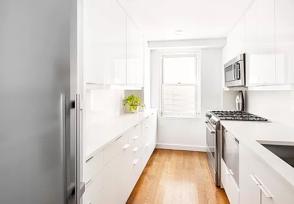 4th image of 363 E 76th St APT 4M