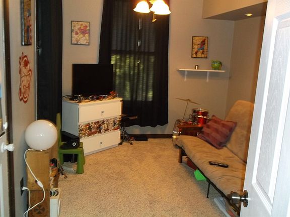 4th image of 430 8th Ave
