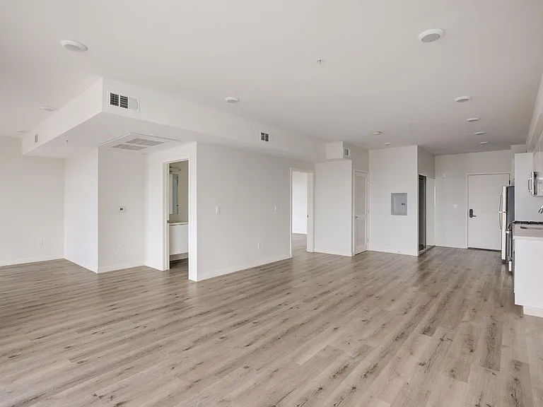 2783 Francis Ave — Photo 28