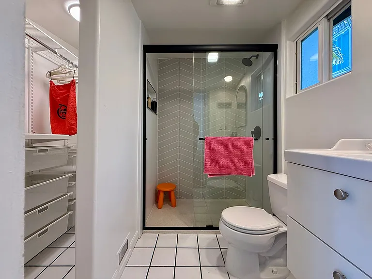 4415 Voltaire St — Photo 21