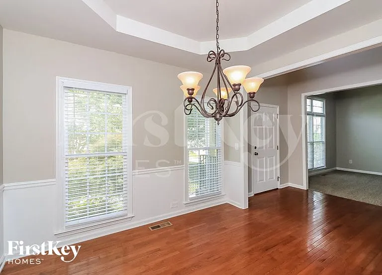 166 Crestview Dr — Photo 7