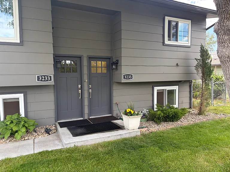3235 W Malad St — Photo 2