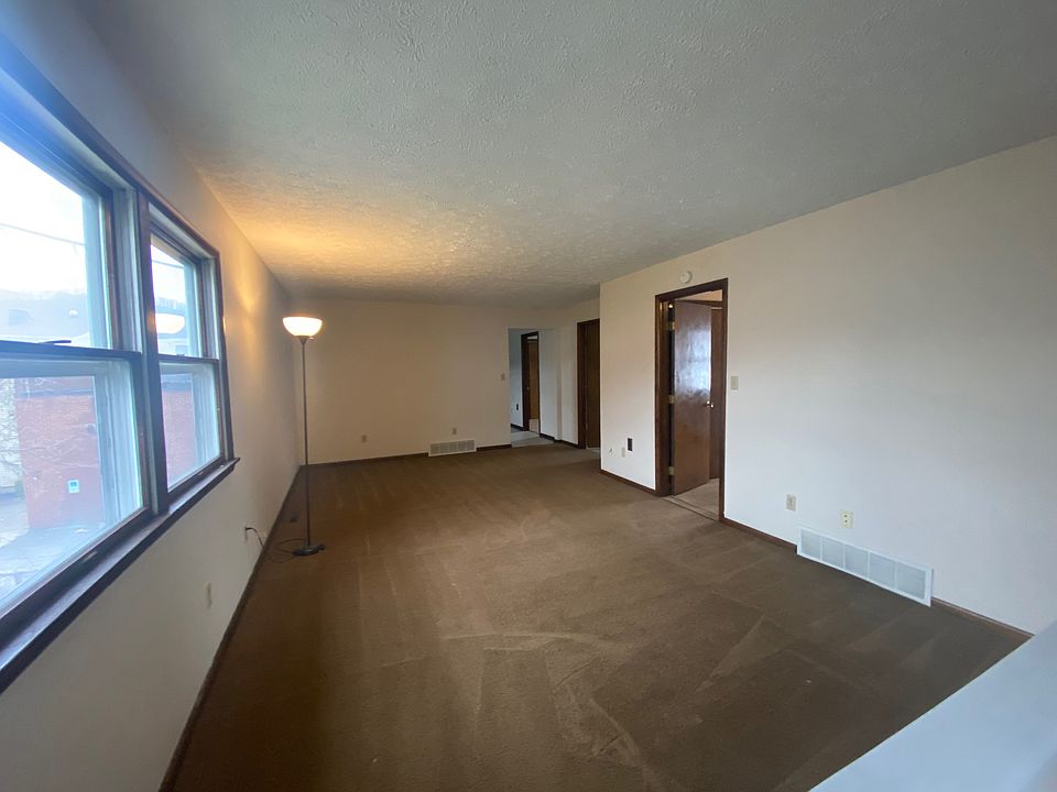 1st image of 319 Marshall St