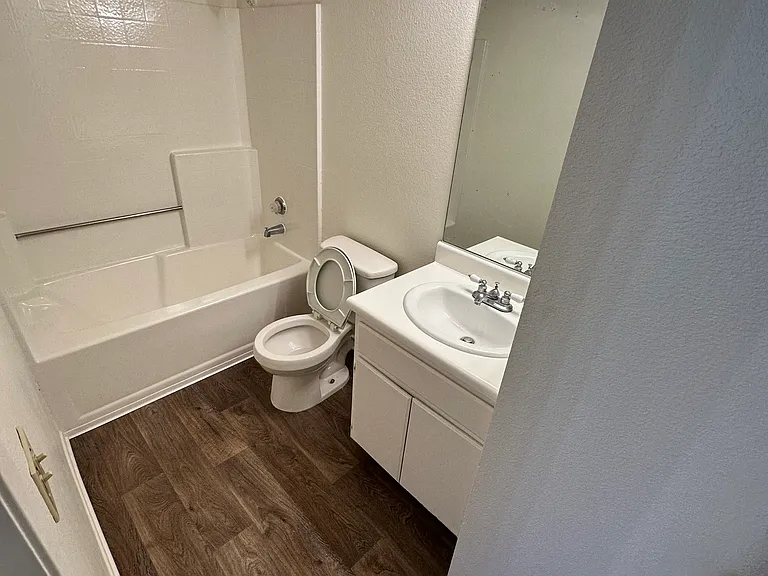 Two bedrooms master bathrooms.