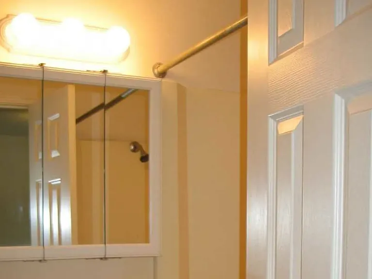 Westwood Apartments — Photo 12