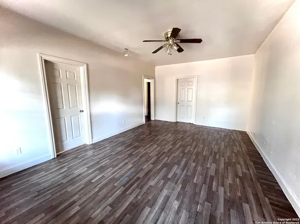 622 S NAVIDAD ST, San Antonio, TX 78207