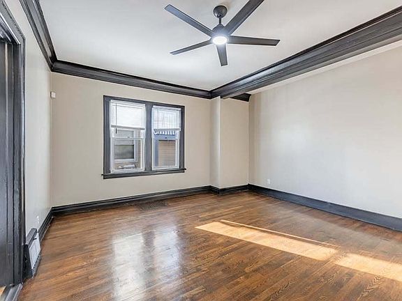 3rd image of 1227 Emerald Ave