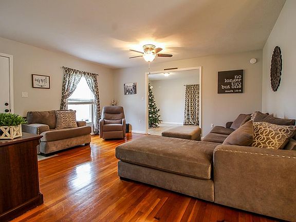 2nd image of 1004 Leeway Dr