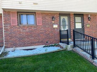 349 W Anderson St, Crown Point, IN 46307