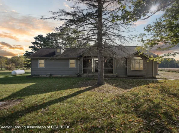 1388 N House Rd, Webberville, MI 48892