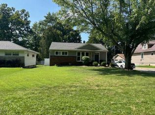 685 N Buhl Farm Dr, Hermitage, PA 16148
