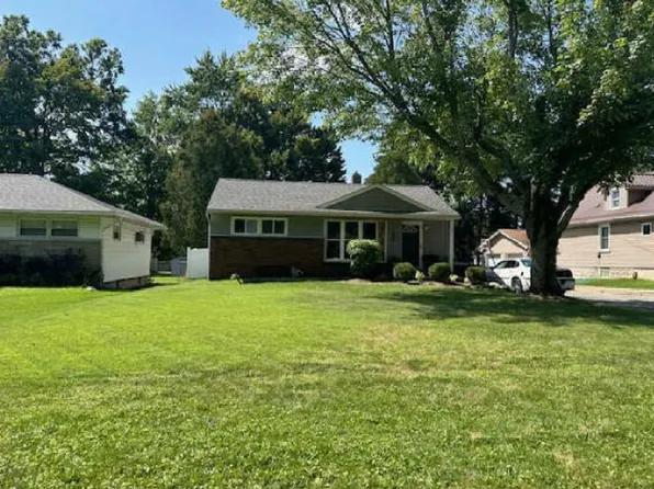 685 N Buhl Farm Dr, Hermitage, PA 16148