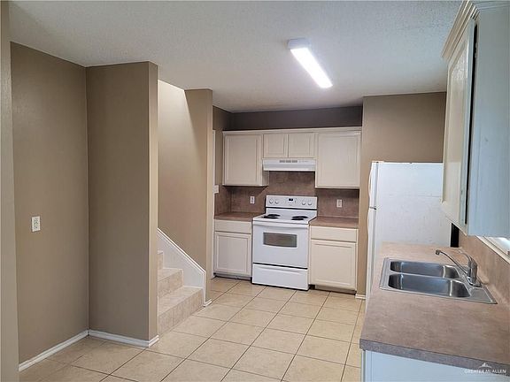 4th image of 2909 Providence Ave