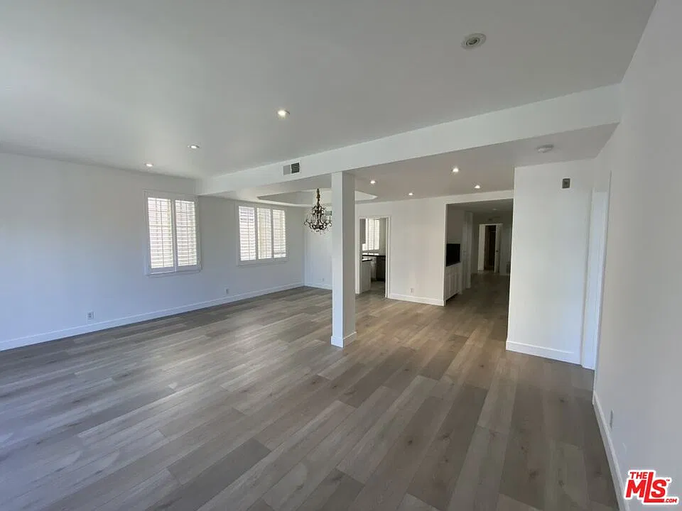 2 bed, 3.0 bath, 1926 sqft, $5,195 — Photo 2