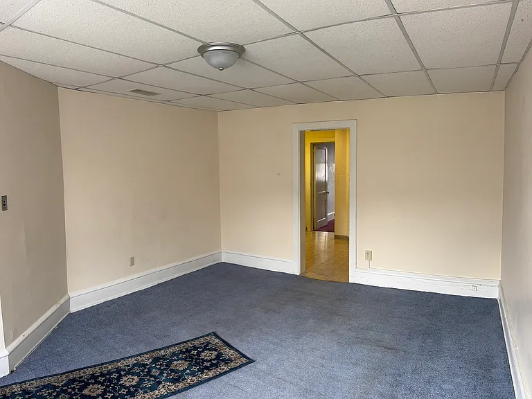 2433 Perkiomen Ave — Photo 15