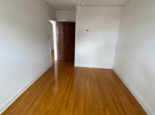 4155 N Mozart St #15-2, Chicago, IL 60618