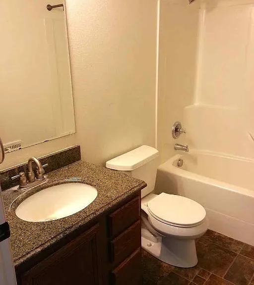 318 N Washington St — Photo 9