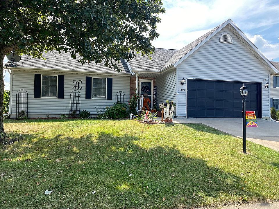 1st image of 4208 W Carrousel Ln