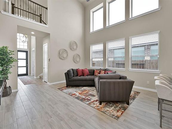 2nd image of 15818 Glascorri Dr