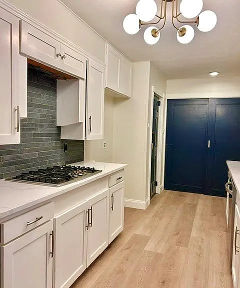 439 Brady Ln — Photo 6