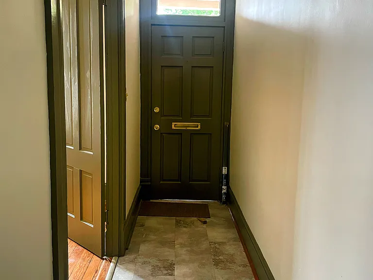 216 Glasgow St — Photo 9