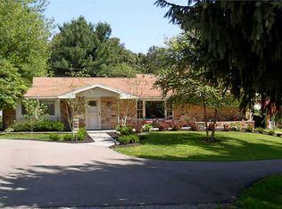 111 Hardy Ln, Ellwood City, PA