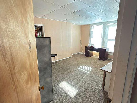 3rd image of 14 Township Ave