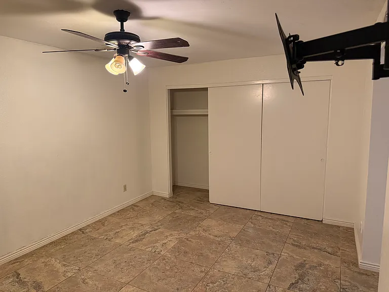 1865 E Kirkland Ln — Photo 12