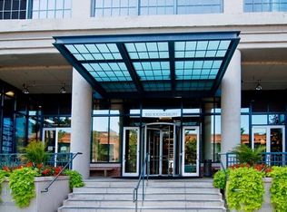900 N Kingsbury St APT 1175, Chicago, IL 60610