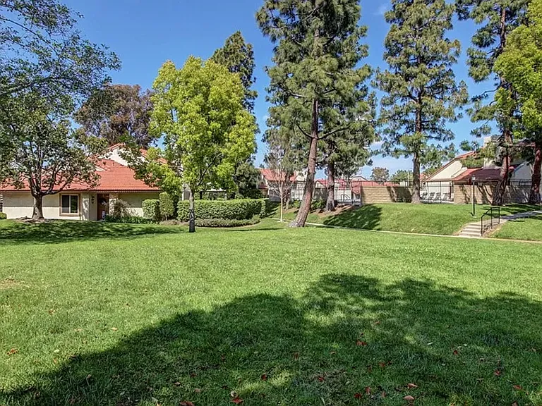 18351 Gum Tree Ln — Photo 5