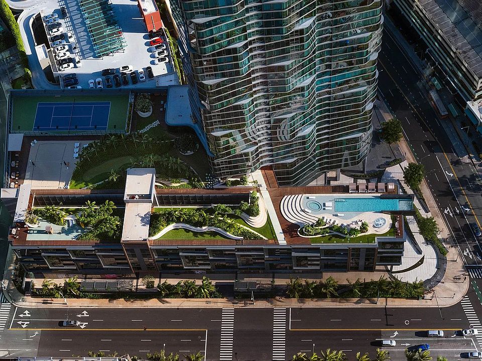 BBQ cabanas, pickle ball and tennis court, volleyball court putting green, plus many areas to relax.