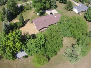 9542 Hegel Rd, Goodrich, MI 48438