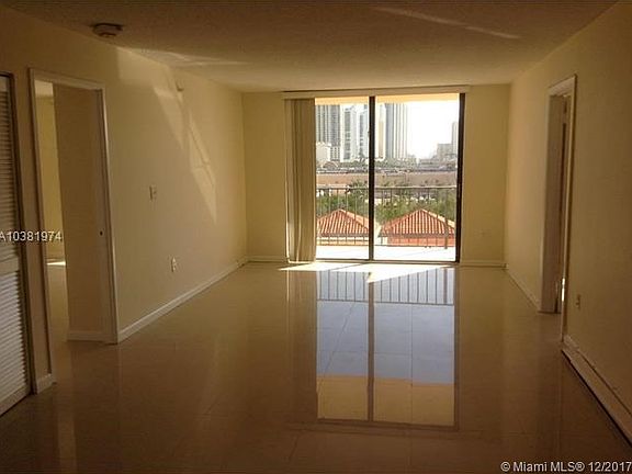 4th image of 210 174th St APT 606