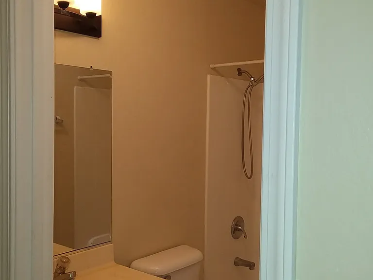 140 Walti St — Photo 10