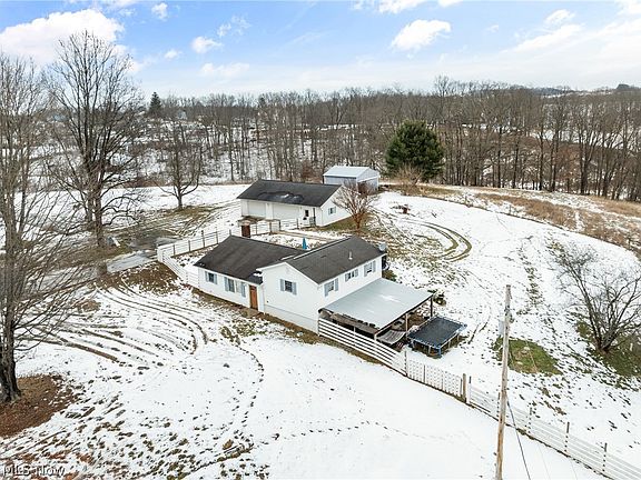 4th image of 430 S Main St