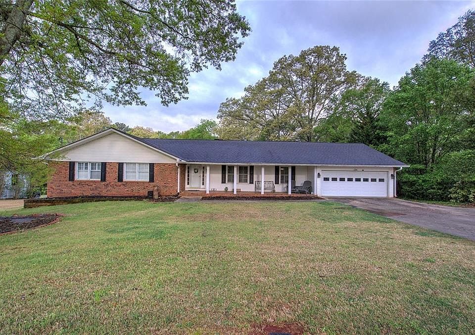 1st image of 117 Arrowhead Dr