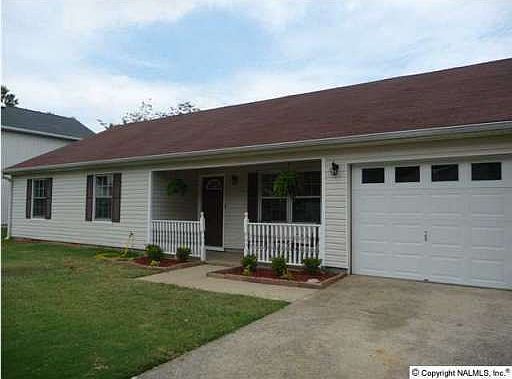 2nd image of 1042 Sharpsburg Dr SE