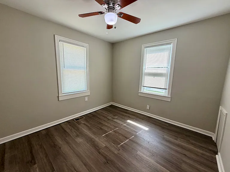 815 E Albert Ave — Photo 17