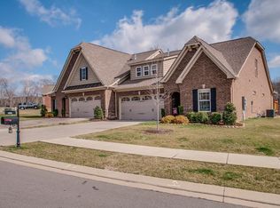 450 Stonegate Dr, Lebanon, TN 37090