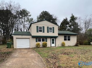 420 Edgemont Dr NW, Huntsville, AL 35811