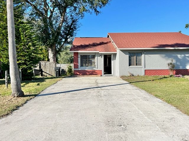 1st image of 1502 Candlewyck Dr