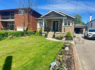 226 Falstaff Ave #Basement, Toronto, ON M6L 2G1