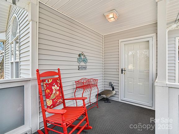 3rd image of 189 Ewbank Garden Dr Unit C