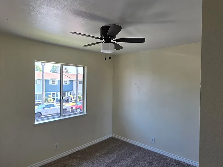 9827 Continental Dr — Photo 7