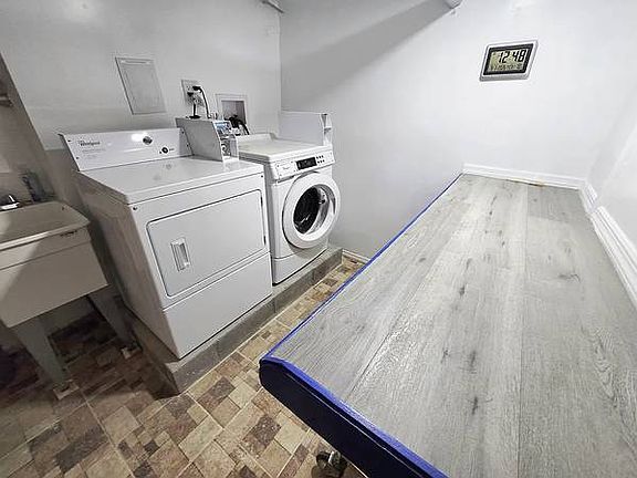 5th image of 247 Senator St #1REAR